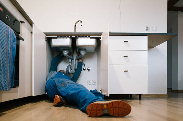Professional Leak Detection technician working in Keyport, NJ